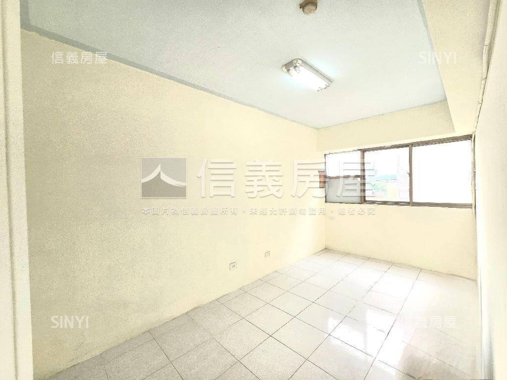 高鐵靜謐採光三房房屋室內格局與周邊環境