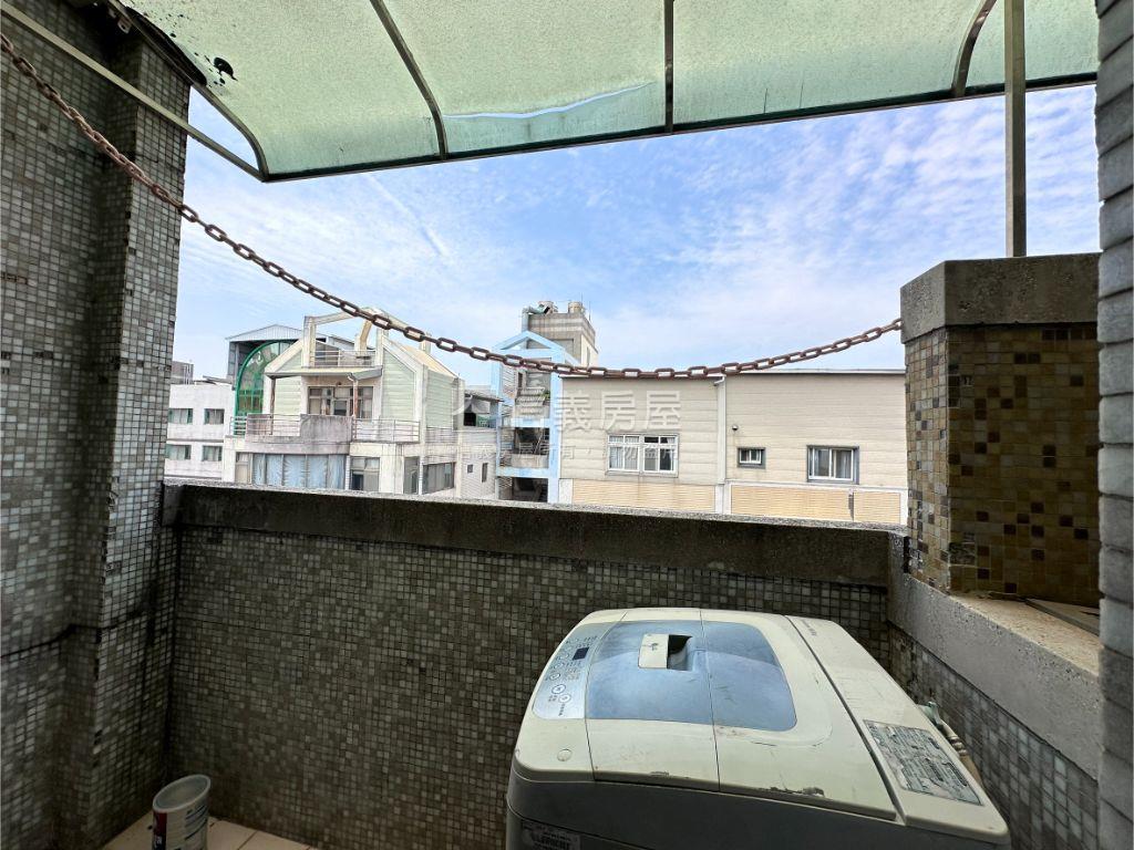 先看這間低總價近中科套房房屋室內格局與周邊環境