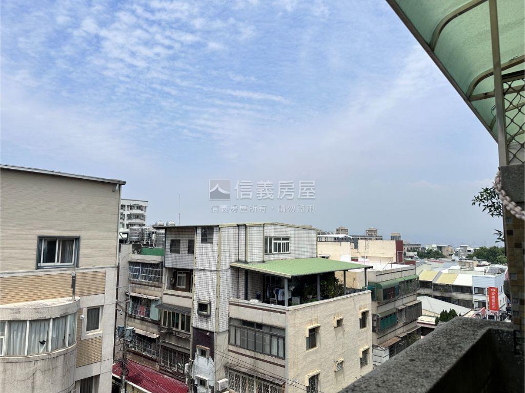 先看這間低總價近中科套房房屋室內格局與周邊環境