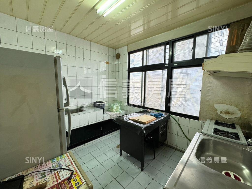 泰順街精美方正頂加房屋室內格局與周邊環境