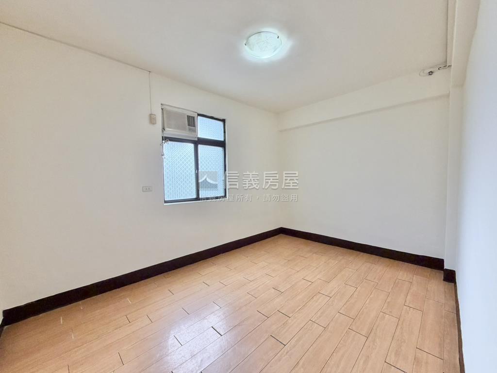 忠孝東路邊間公寓稀有釋出房屋室內格局與周邊環境