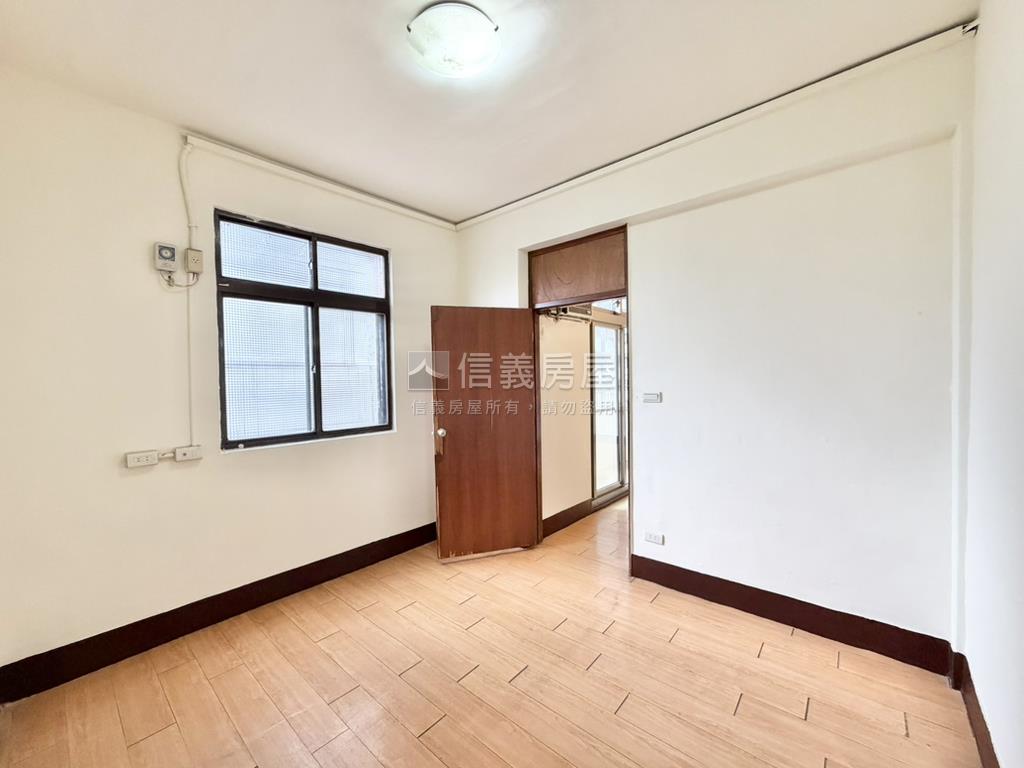 忠孝東路邊間公寓稀有釋出房屋室內格局與周邊環境