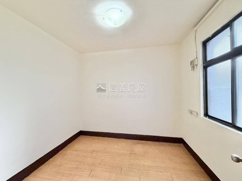 忠孝東路邊間公寓稀有釋出房屋室內格局與周邊環境