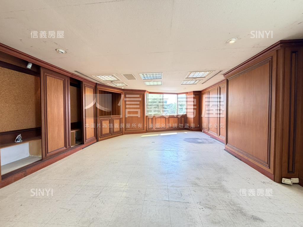 河畔視野採光大空間華廈房屋室內格局與周邊環境