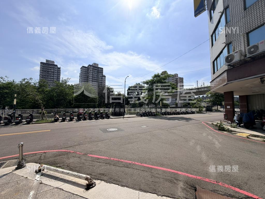 河畔視野採光大空間華廈房屋室內格局與周邊環境