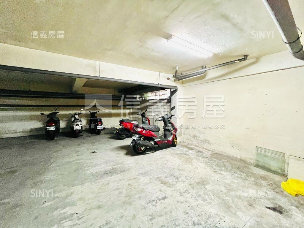 藝術街旁稀有大面寬房屋室內格局與周邊環境