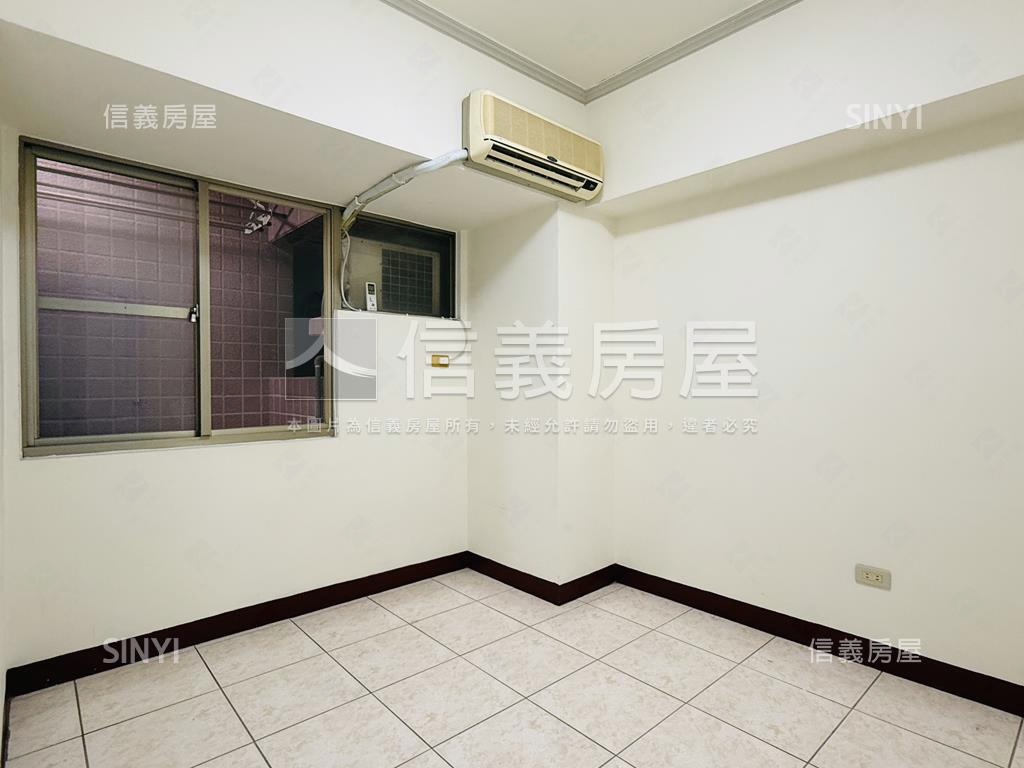 高鐵小王子屋況佳三房車位房屋室內格局與周邊環境