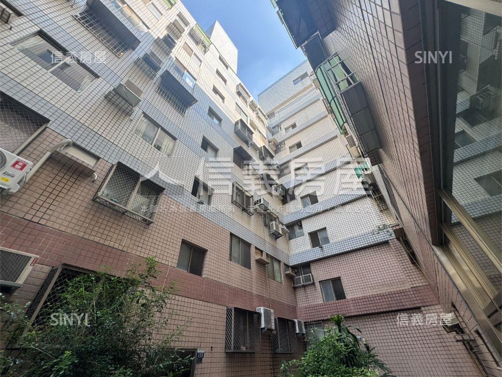 烏日三鐵共構低總價華廈房屋室內格局與周邊環境