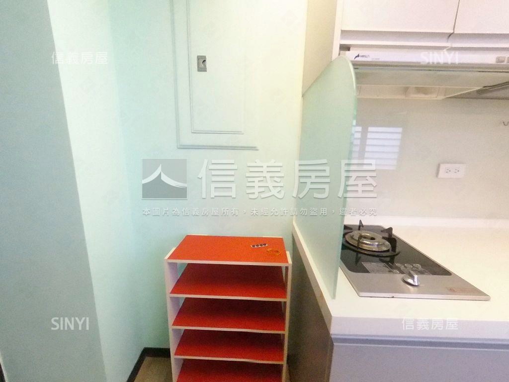 專任附中邊間阿曼Ａ＋美屋房屋室內格局與周邊環境