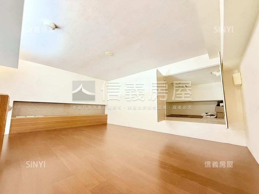 七張捷運典藏露臺戶房屋室內格局與周邊環境