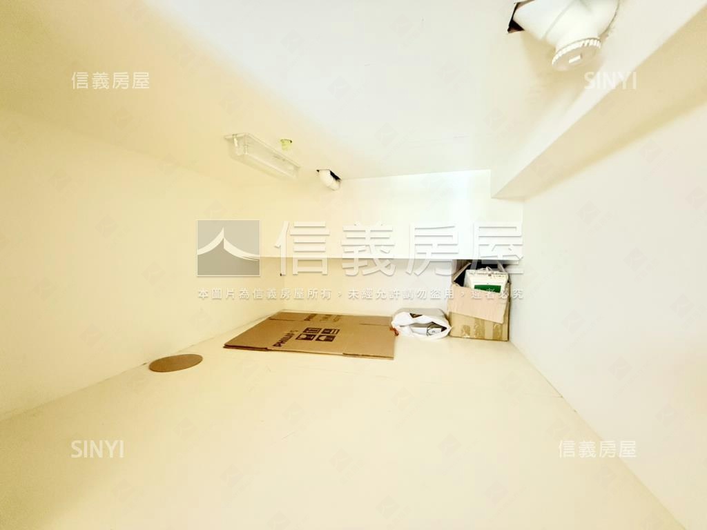 七張捷運典藏露臺戶房屋室內格局與周邊環境