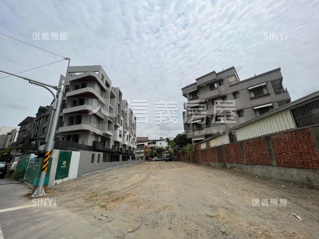 鳥松大華里高級住宅住二地房屋室內格局與周邊環境