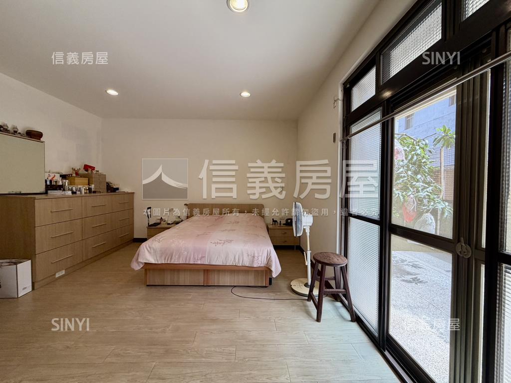 鄰蘭雅公園１樓大戶房屋室內格局與周邊環境
