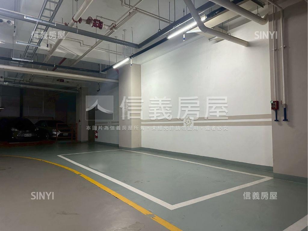 河堤９年屋齡三房獨立平車房屋室內格局與周邊環境