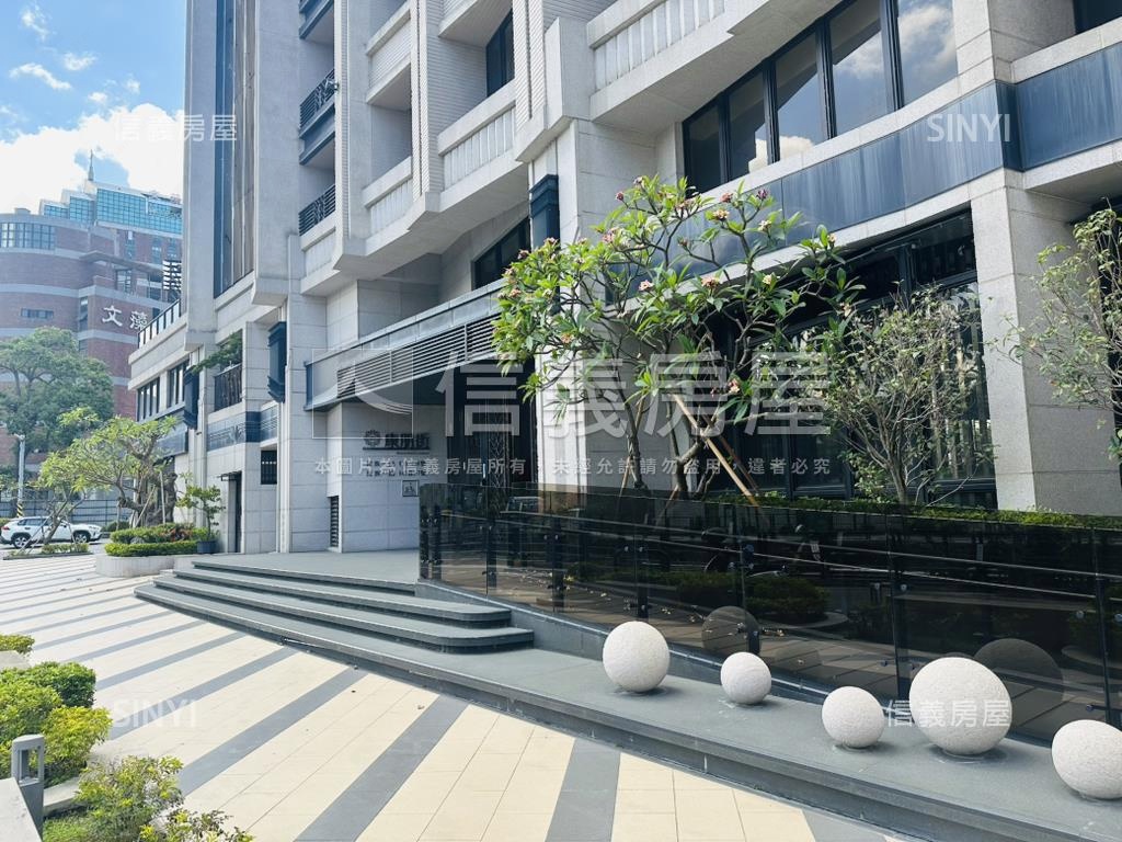 河堤９年屋齡三房獨立平車房屋室內格局與周邊環境