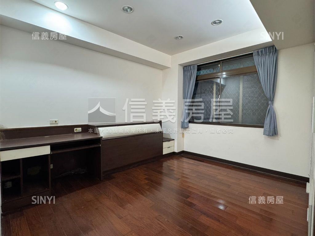 仁愛特區精美大三房房屋室內格局與周邊環境