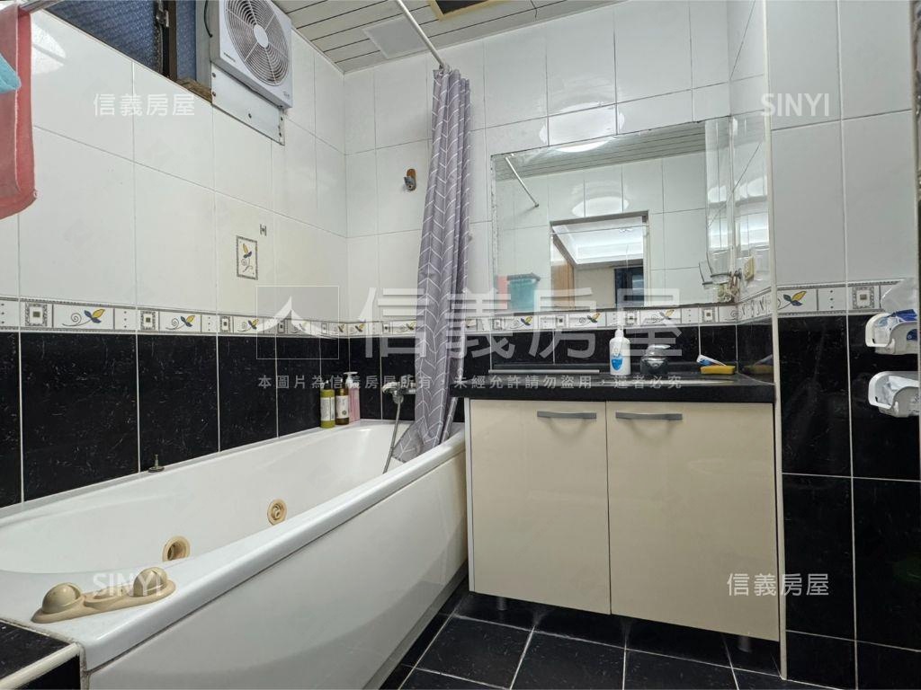 仁愛特區精美大三房房屋室內格局與周邊環境