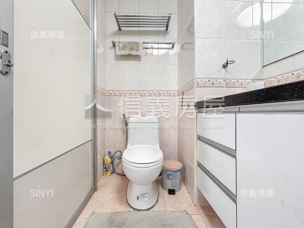 仁愛特區精美大三房房屋室內格局與周邊環境