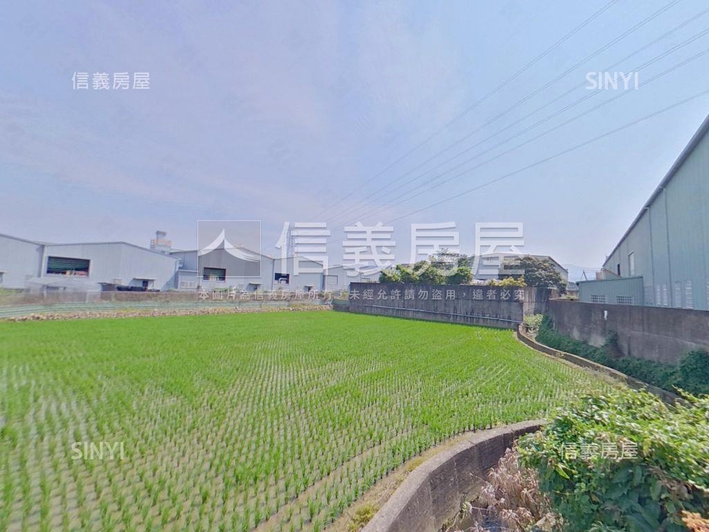 大里區光明路旁快樂農地房屋室內格局與周邊環境