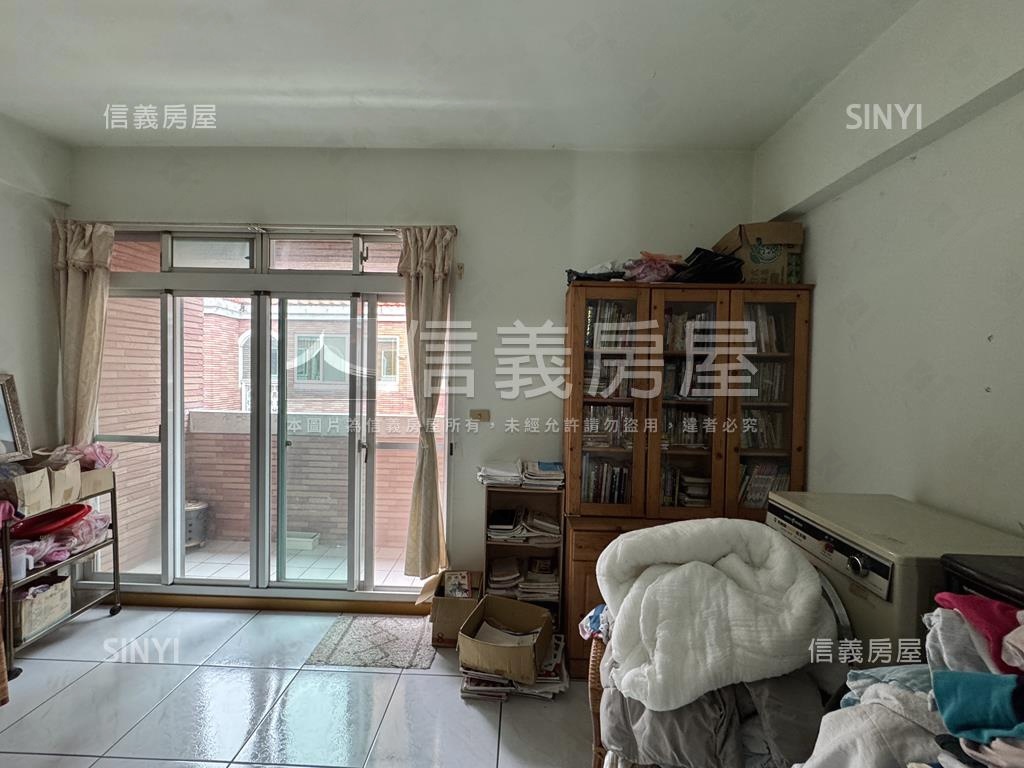 專任藝文特區精華地段別墅房屋室內格局與周邊環境