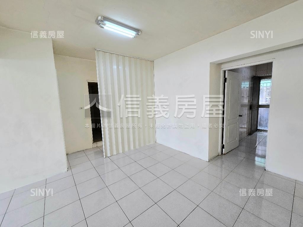 近高鐵美三房車位房屋室內格局與周邊環境