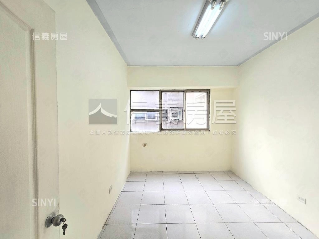 近高鐵美三房車位房屋室內格局與周邊環境