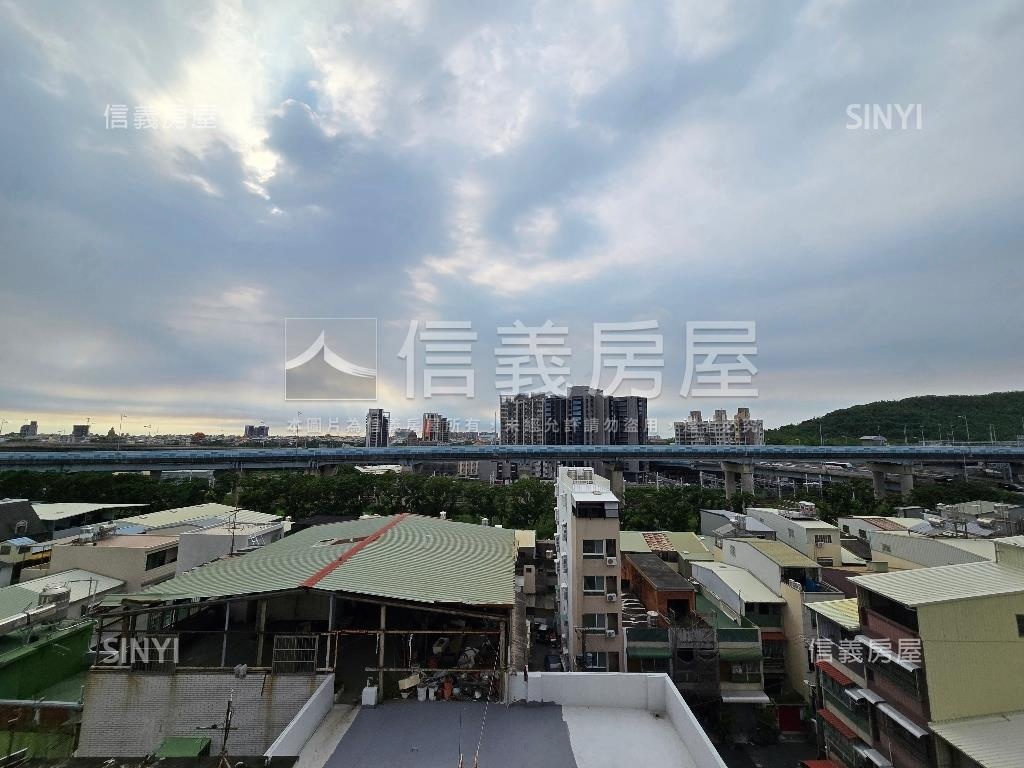 近高鐵美三房車位房屋室內格局與周邊環境