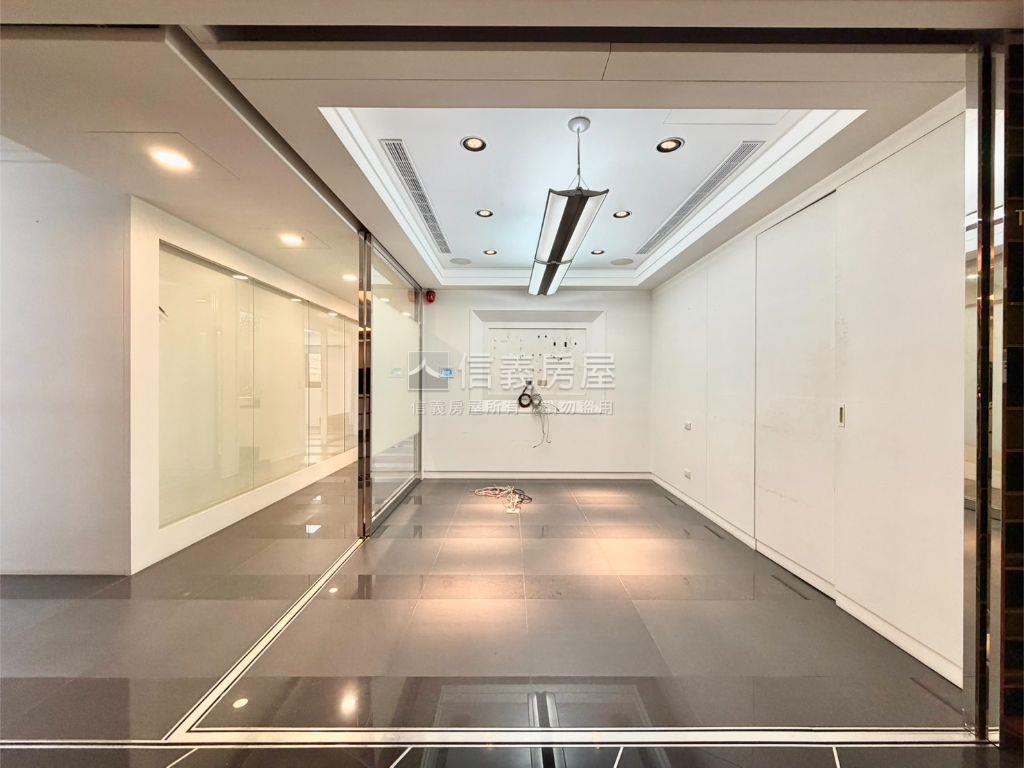 南港世界心露臺美商辦房屋室內格局與周邊環境