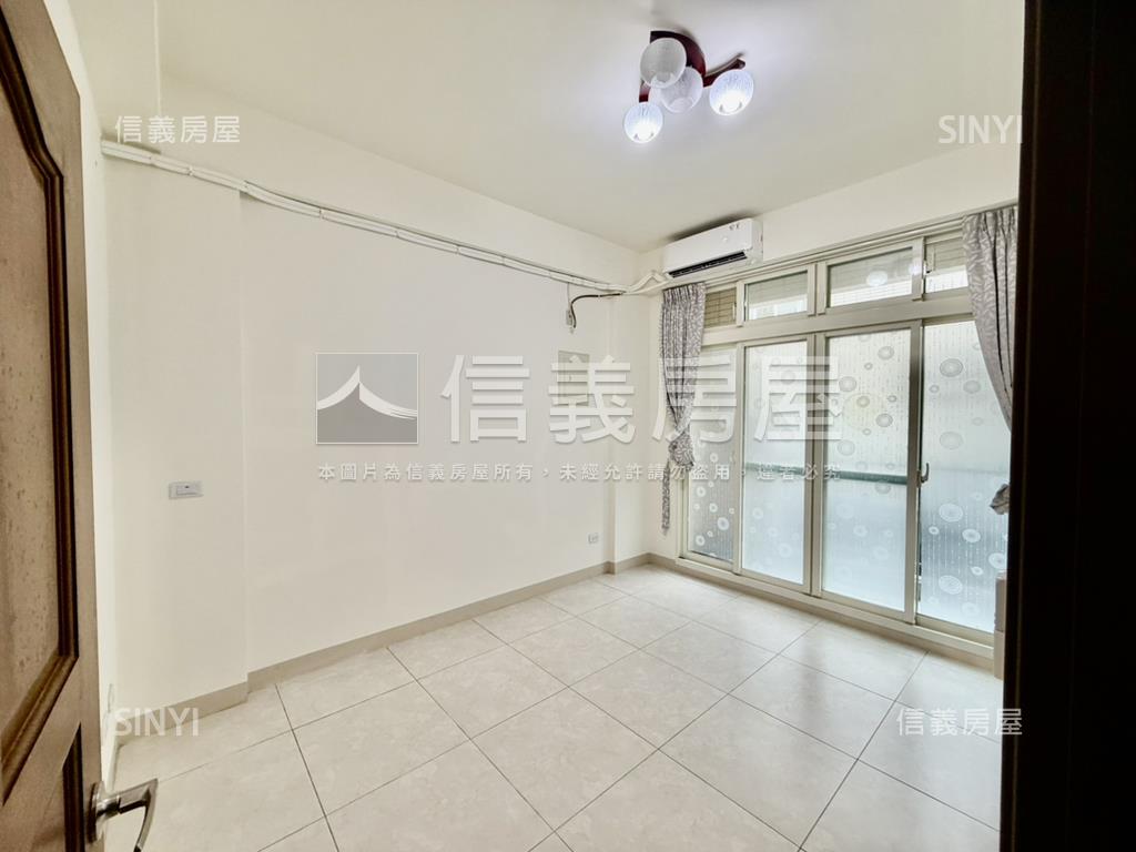國道旁田園美景透天房屋室內格局與周邊環境