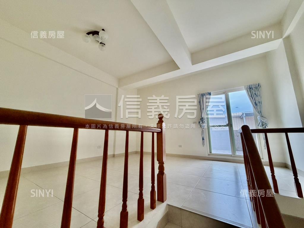 國道旁田園美景透天房屋室內格局與周邊環境