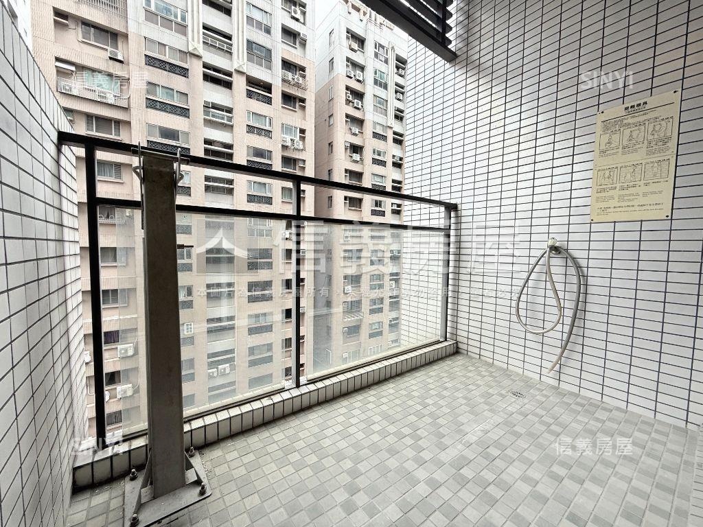 海華國際之星２房車位房屋室內格局與周邊環境