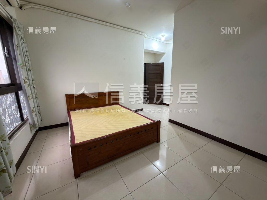 又見幸福公園三房車位房屋室內格局與周邊環境