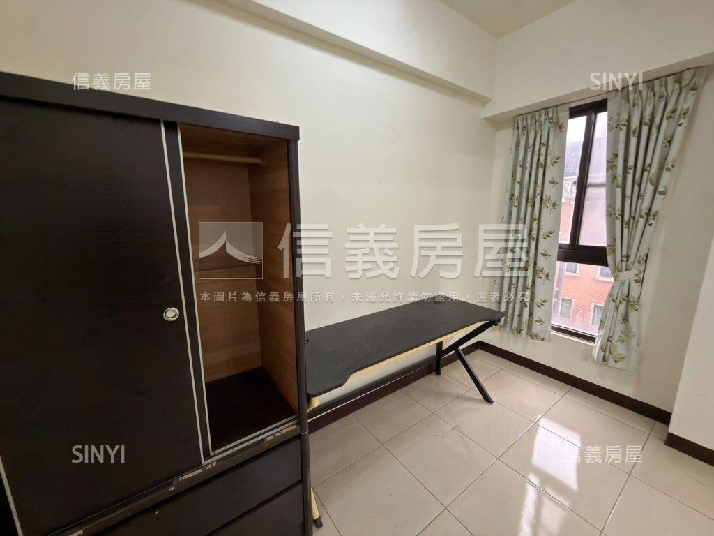 又見幸福公園三房車位房屋室內格局與周邊環境