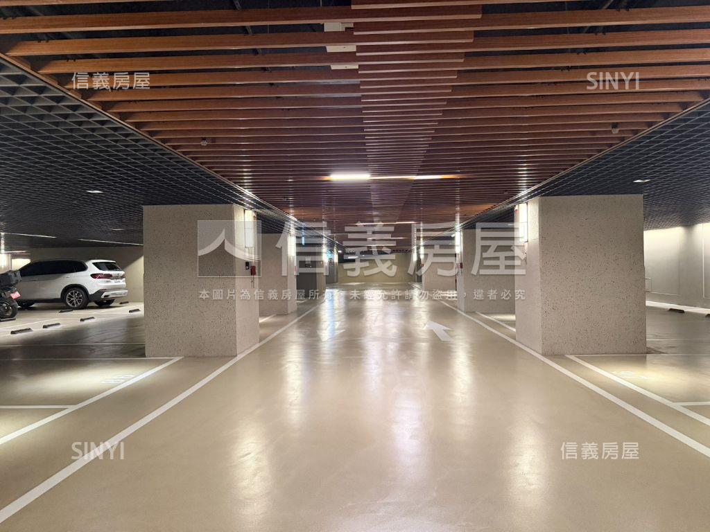 七期台中帝寶雙車位房屋室內格局與周邊環境