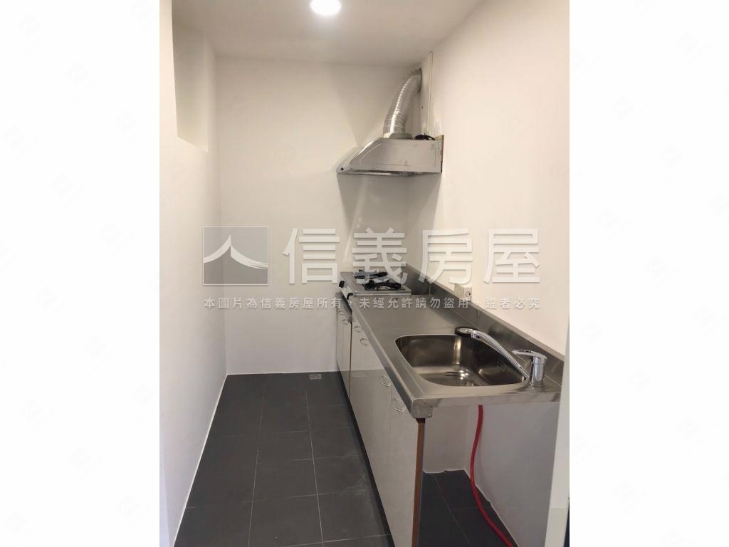 近丹鳳捷運置產美宅房屋室內格局與周邊環境