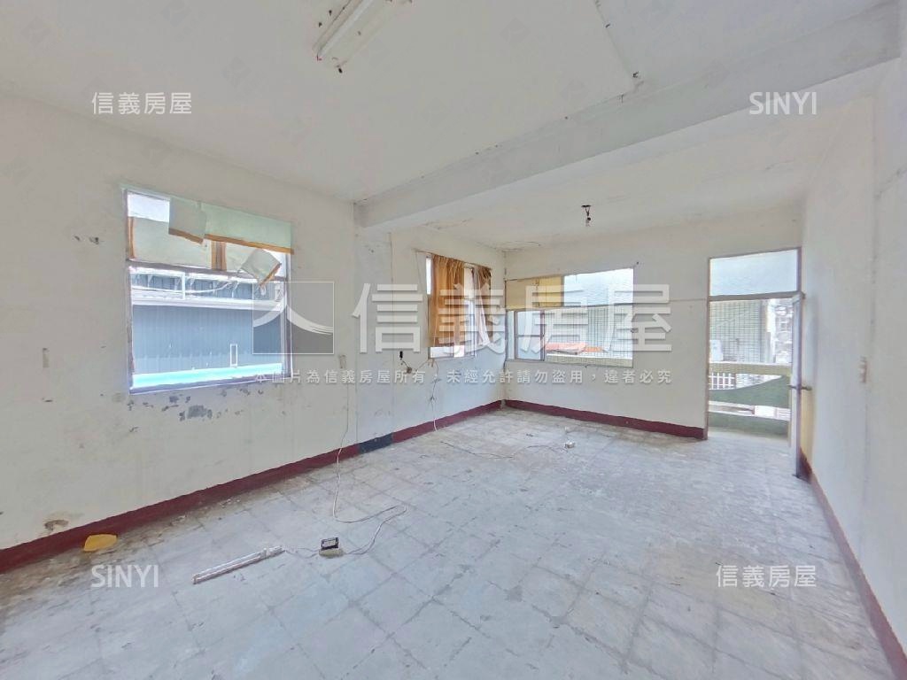近中山路～稀有大地坪透天房屋室內格局與周邊環境
