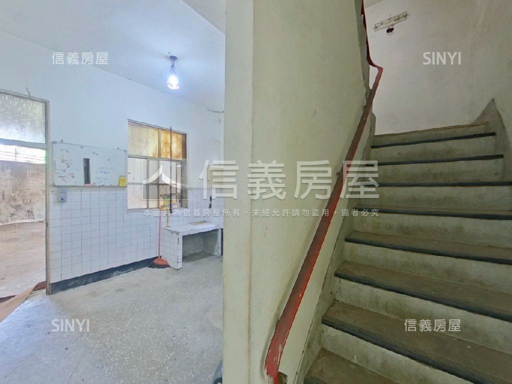 近中山路～稀有大地坪透天房屋室內格局與周邊環境