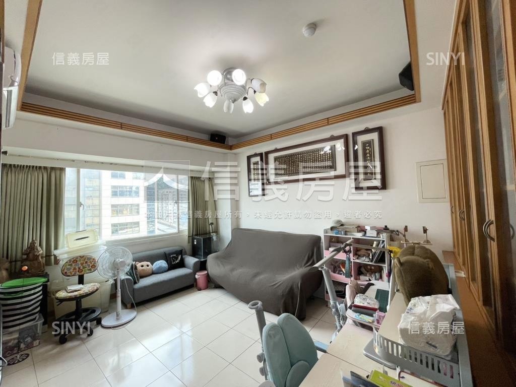 寶路高樓明亮四房車位房屋室內格局與周邊環境