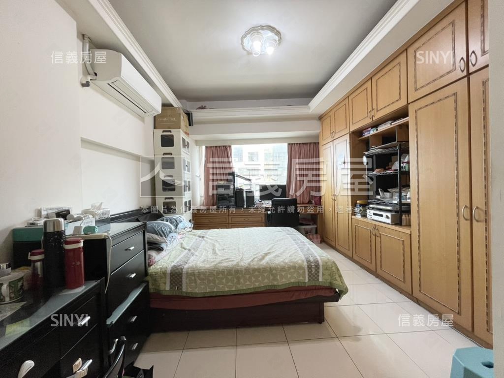 寶路高樓明亮四房車位房屋室內格局與周邊環境