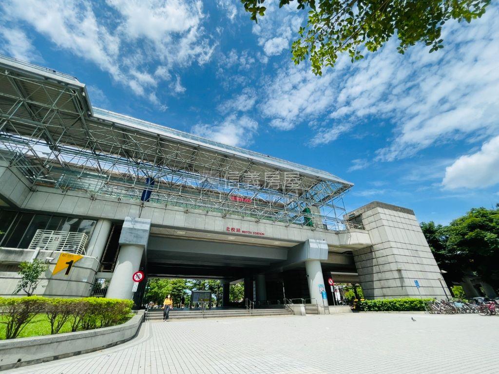 大面寬大空間明亮邊間一樓房屋室內格局與周邊環境