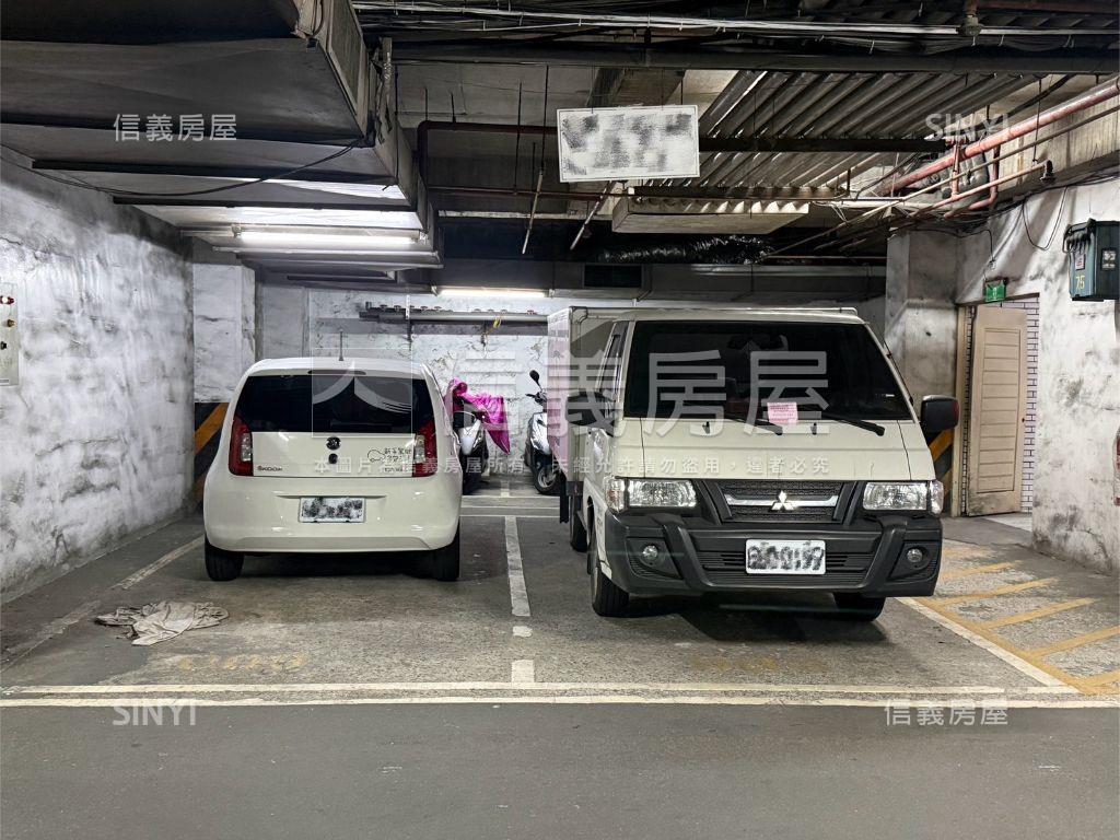 好市多對面的廠房＋雙車位房屋室內格局與周邊環境