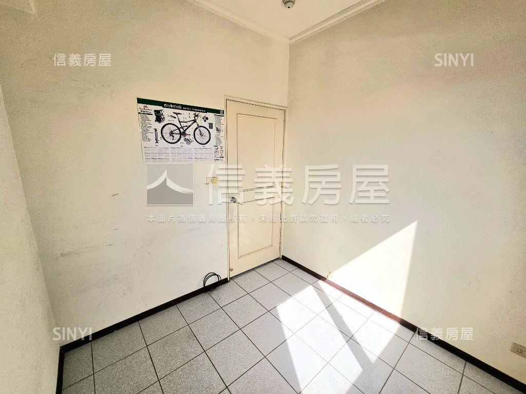 凱旋高樓３房子母車位房屋室內格局與周邊環境