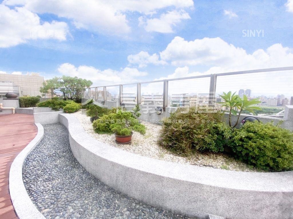 師大君逸捷運邊間管理車位房屋室內格局與周邊環境