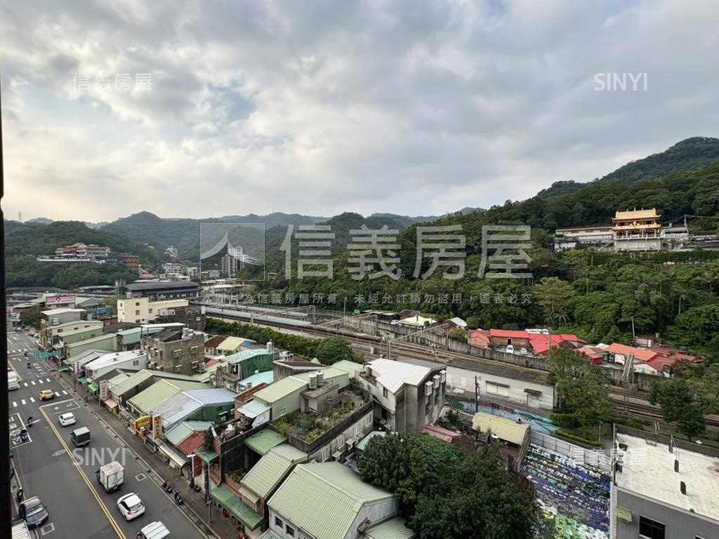 山佳新婚首購電梯大樓房屋室內格局與周邊環境