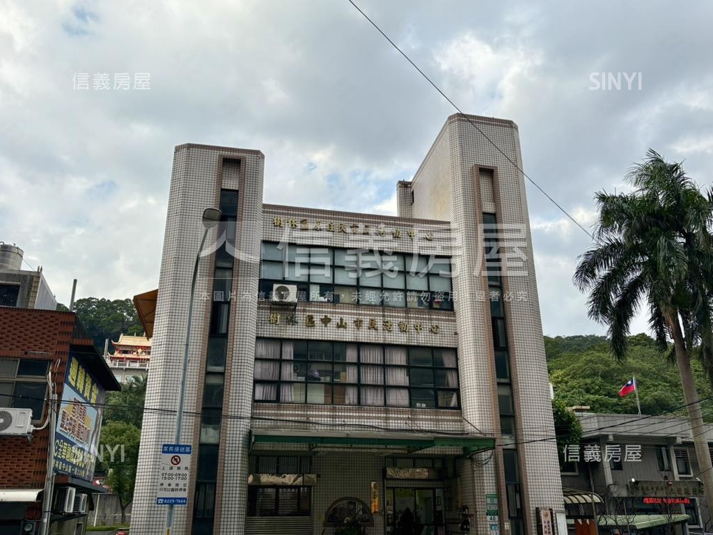 山佳新婚首購電梯大樓房屋室內格局與周邊環境