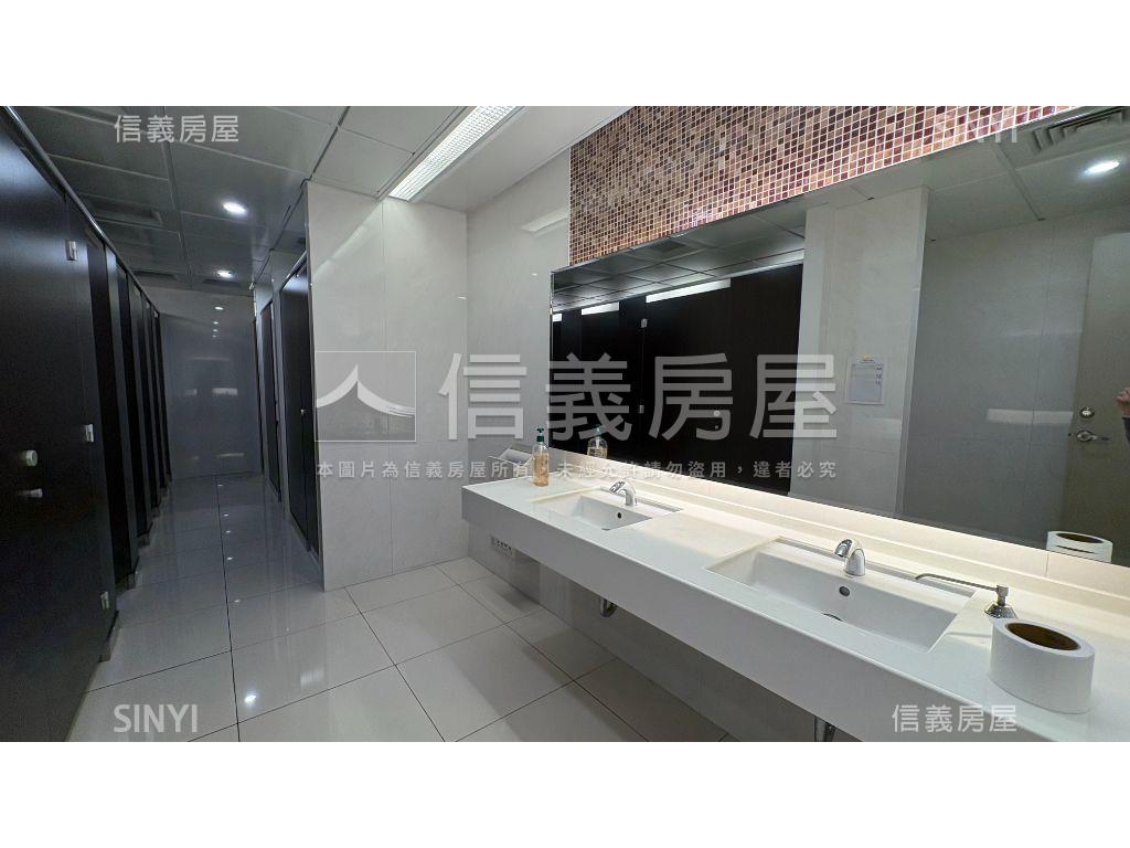 汐止Ｕ－ＴＯＷＮ景觀六戶房屋室內格局與周邊環境