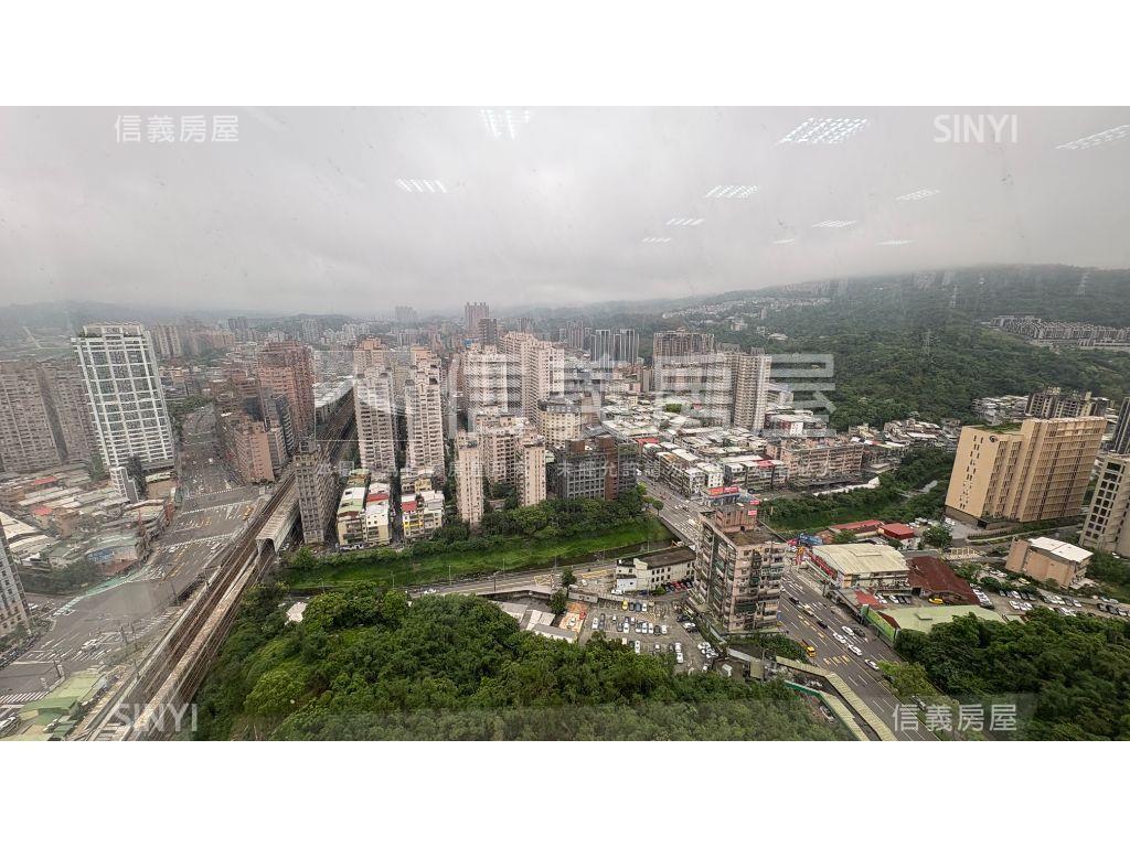 汐止Ｕ－ＴＯＷＮ景觀六戶房屋室內格局與周邊環境