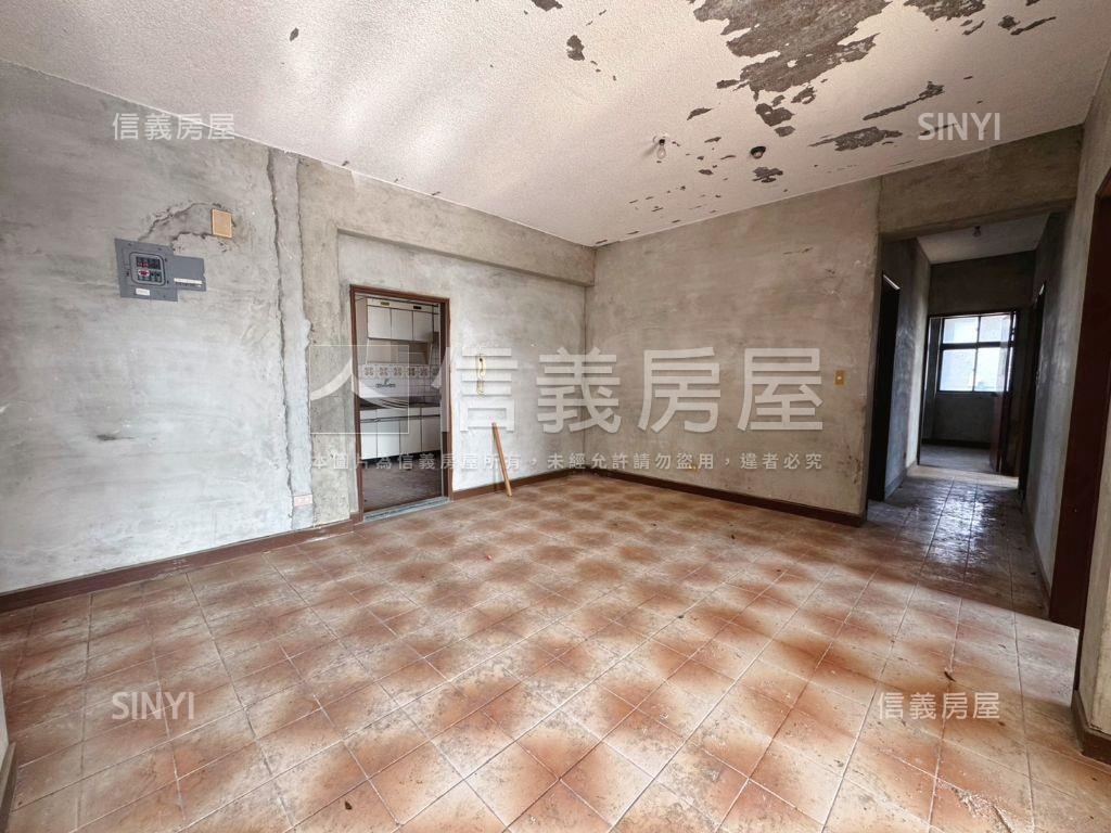 主推⭐伯爵一代寰宇四房⭐房屋室內格局與周邊環境