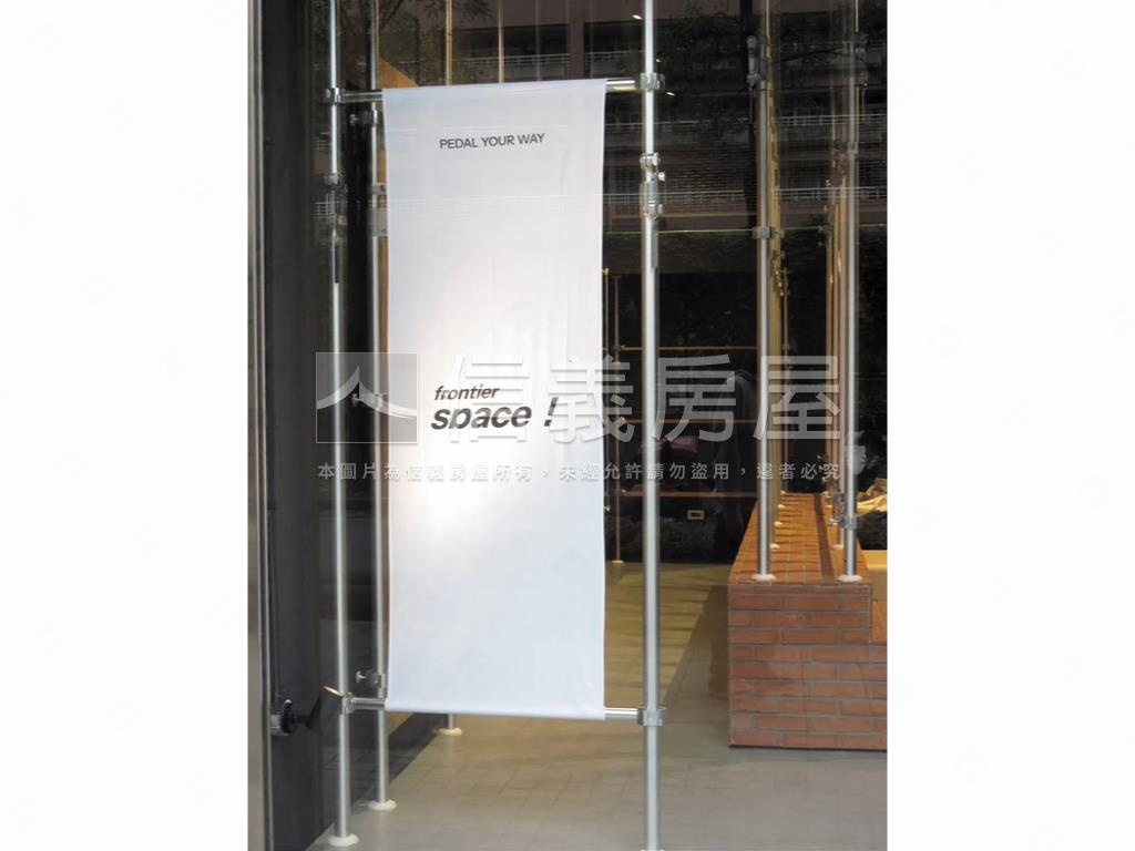 近巨蛋１５米路金店面房屋室內格局與周邊環境