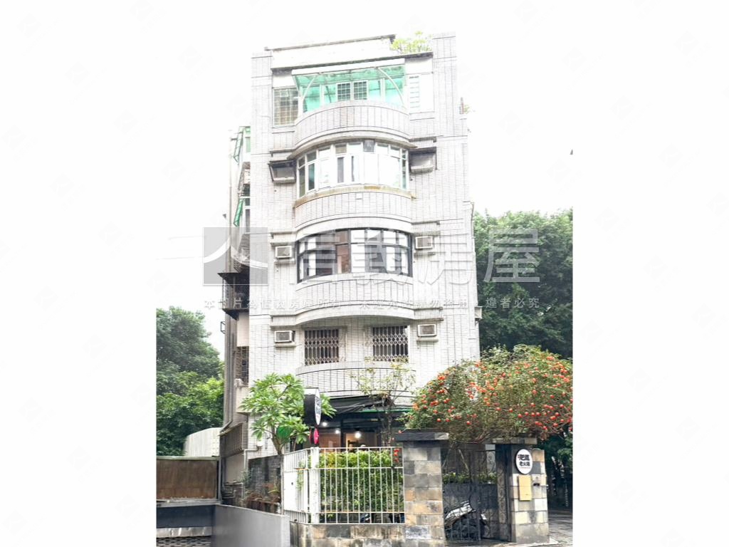 安和綠景★附車位房屋室內格局與周邊環境